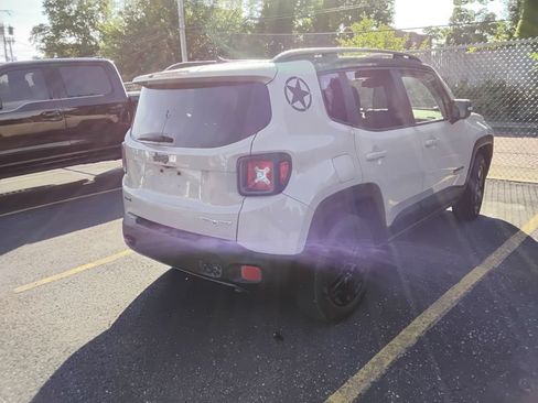 Used 2017 Jeep Renegade Trailhawk AWD/4WD image 6