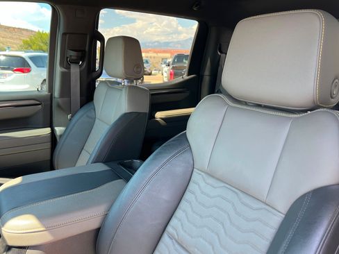 Used 2024 Chevrolet Silverado 1500 ZR2 w/ Technology Package AWD/4WD image 18