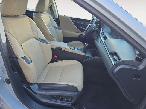 Used 2019 Lexus ES 350 image 17