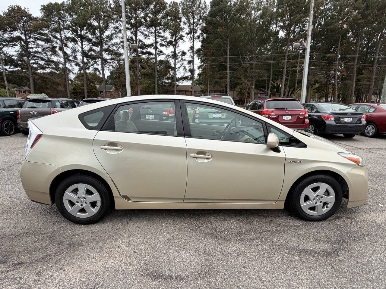 Used 2011 Toyota Prius Three w/ Navigation Pkg FWD image 6