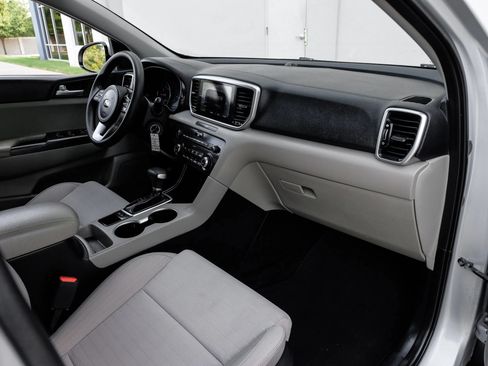 Used 2020 Kia Sportage LX w/ LX Popular Package FWD image 16