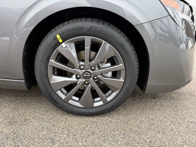 New 2026 Nissan Sentra SL w/ Floor Mat Package FWD image 11