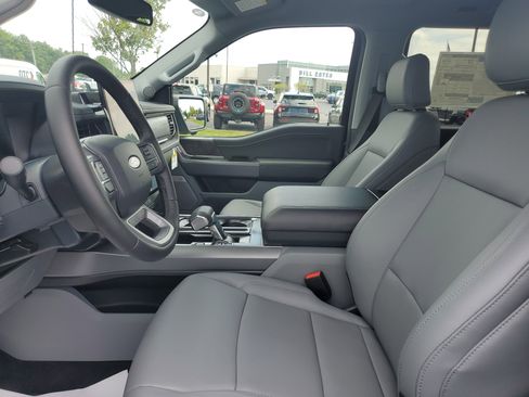 New 2025 Ford F150 Lightning Flash image 18