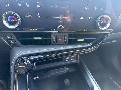 Used 2024 Lexus NX 450h+ AWD w/ Luxury Package image 31