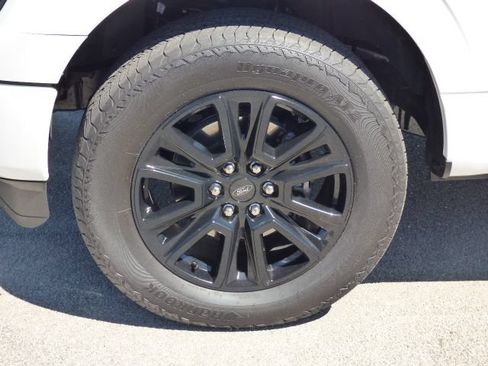 Used 2025 Ford F150 Platinum w/ FX4 Off-Road Package AWD/4WD image 9