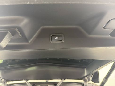 Used 2020 Land Rover Range Rover Long Wheelbase HSE image 31