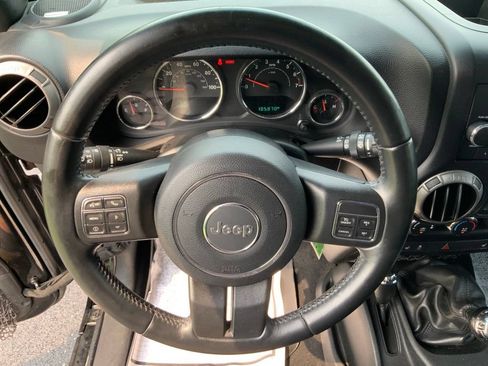 Used 2017 Jeep Wrangler Unlimited Sport w/ Quick Order Package 23S AWD/4WD image 17