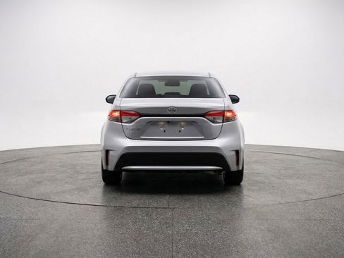 Used 2025 Toyota Corolla LE FWD image 7