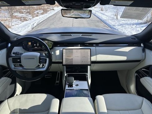 Used 2026 Land Rover Range Rover SE image 27