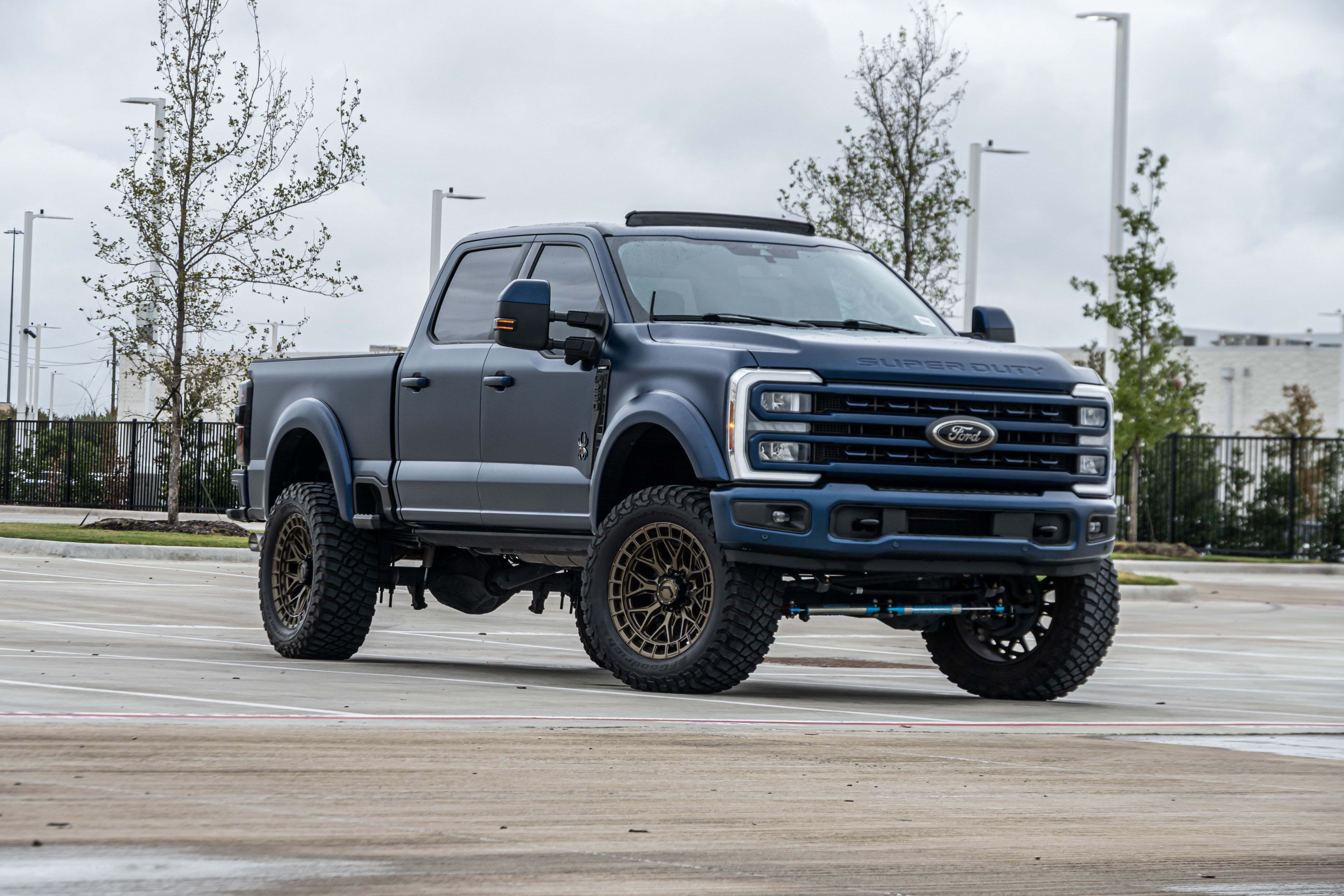 Used 2024 Ford F250 Lariat w/ Lariat Ultimate Package AWD/4WD image 2