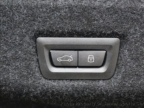 Used 2025 BMW 540i xDrive w/ Premium Package image 11