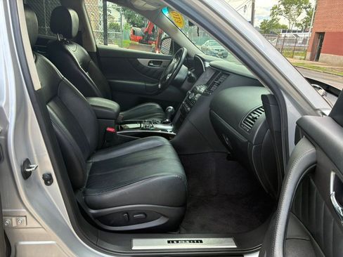 Used 2013 INFINITI FX37 AWD w/ Premium Pkg image 16