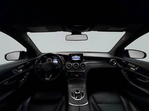 Used 2018 Mercedes-Benz GLC 300 4MATIC image 16