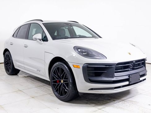 Certified 2025 Porsche Macan GTS image 26