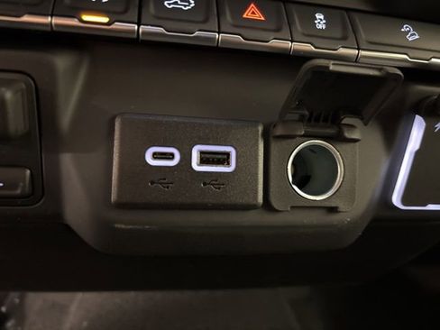 New 2026 Chevrolet Silverado 1500 Custom Trail Boss w/ Dark Appearance Package AWD/4WD image 28