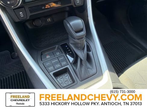 Used 2023 Toyota RAV4 XLE AWD/4WD image 32