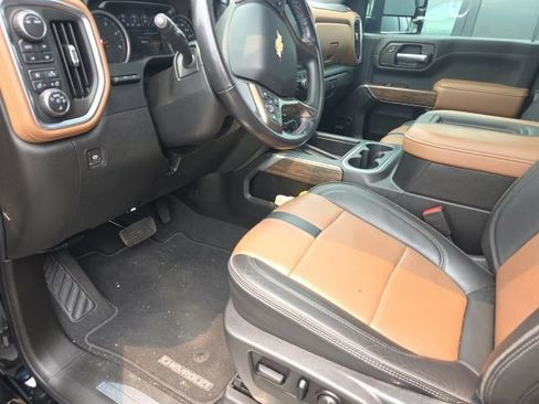 Used 2021 Chevrolet Silverado 3500 High Country w/ LPO, Hitch Package AWD/4WD image 18