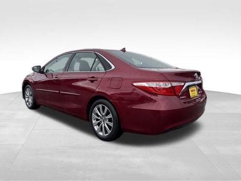Used 2017 Toyota Camry XLE image 7