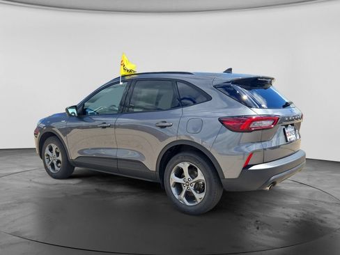 Used 2025 Ford Escape ST-Line AWD/4WD image 8