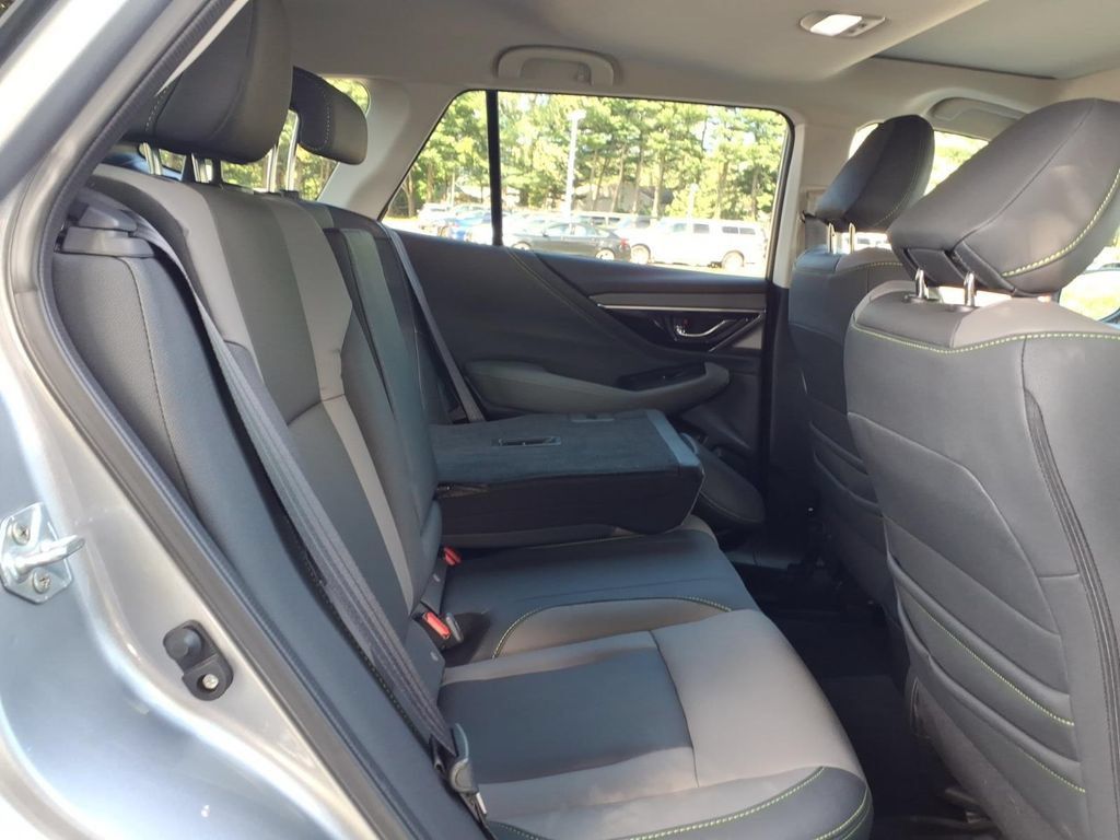 Used 2025 Subaru Outback Onyx Edition AWD/4WD image 12