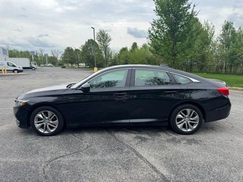 Used 2018 Honda Accord LX image 4