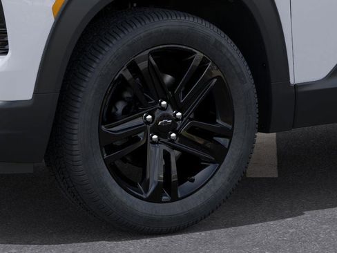 New 2026 Chevrolet TrailBlazer LT w/ Midnight Edition AWD/4WD image 9