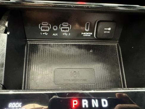 Used 2023 Jeep Grand Cherokee 4WD 4xe w/ Luxury Tech Group II image 40