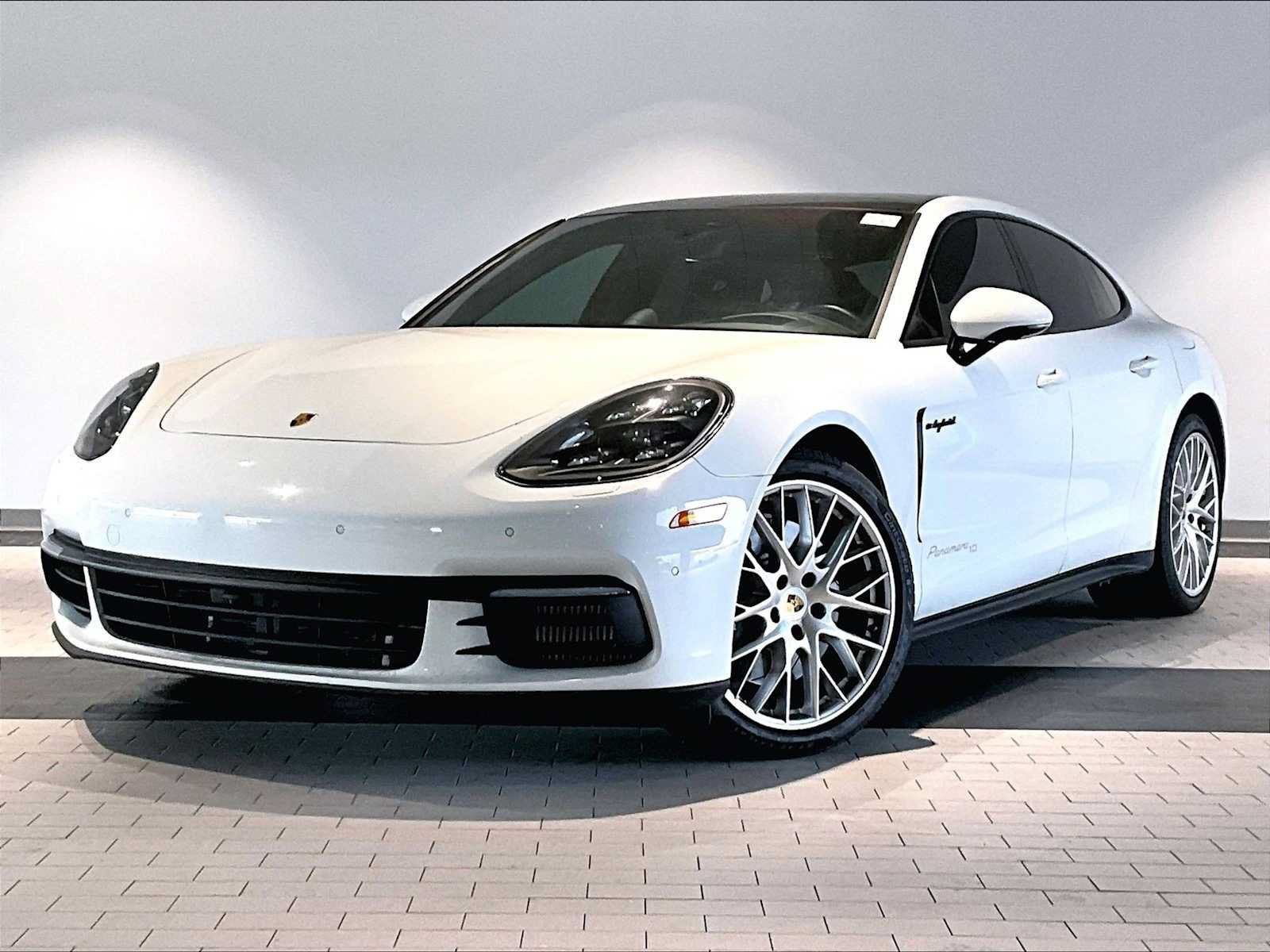 Used 2020 Porsche Panamera 4 AWD/4WD image 1