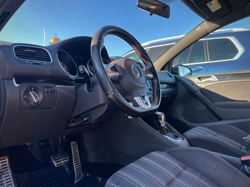 Used 2013 Volkswagen Golf 4-Door image 2