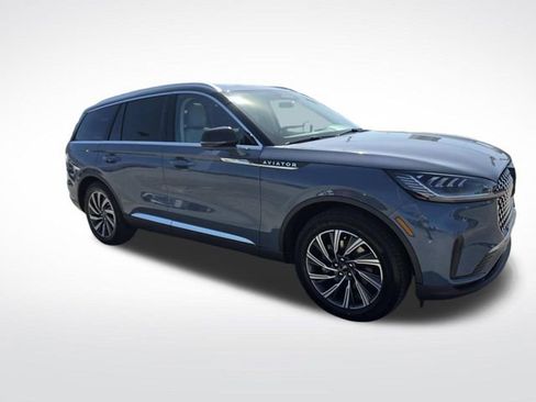 New 2026 Lincoln Aviator 2WD image 1