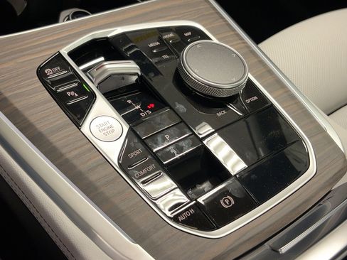 Used 2026 BMW X5 sDrive40i w/ Premium Package RWD image 19