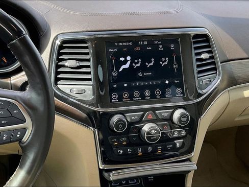 Used 2021 Jeep Grand Cherokee Overland image 6