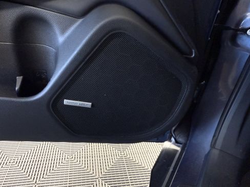 Used 2018 Subaru Outback 3.6R Limited image 17