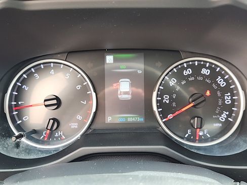 Used 2022 Toyota RAV4 LE image 13