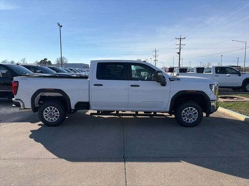 New 2026 GMC Sierra 2500 Pro image 7