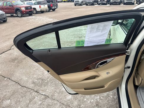 Used 2011 Buick LaCrosse CXS image 13