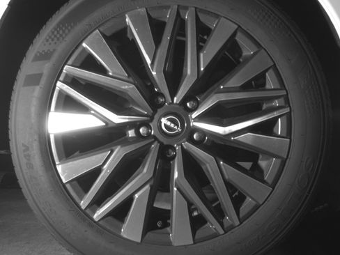 Used 2025 Nissan Altima 2.5 SV image 14