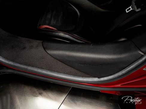 Used 2020 McLaren GT RWD image 29
