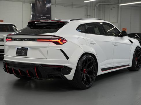 Used 2020 Lamborghini Urus AWD/4WD image 4
