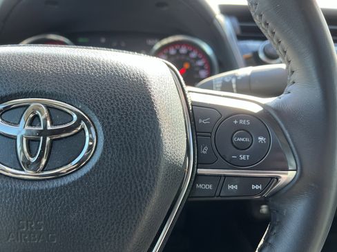 Used 2019 Toyota Camry XSE image 20