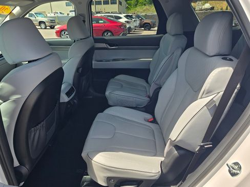 Used 2025 Hyundai Palisade SEL FWD image 11