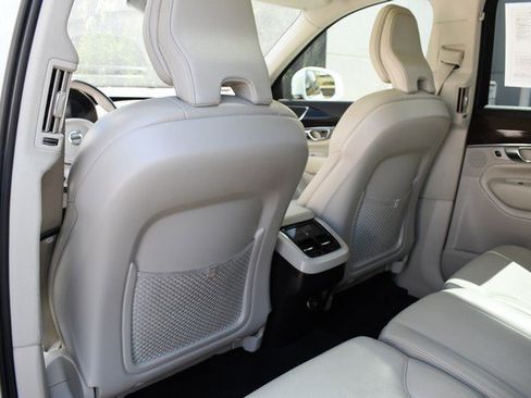 Used 2019 Volvo XC90 T5 Momentum image 22