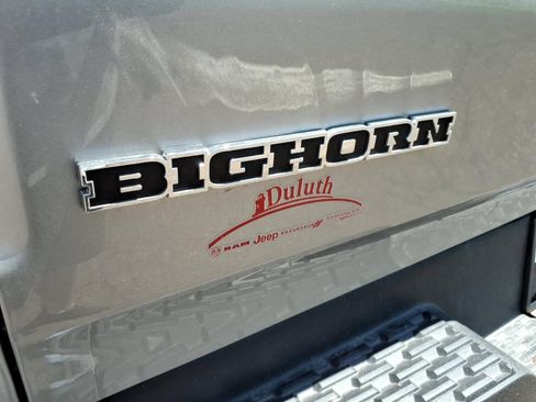 Used 2025 RAM 1500 4x4 Crew Cab image 16