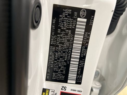 Used 2025 Toyota Camry SE image 28