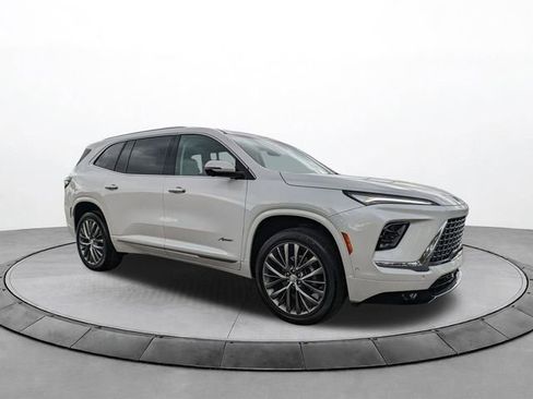 Used 2025 Buick Enclave Avenir w/ Super Cruise Package FWD image 2