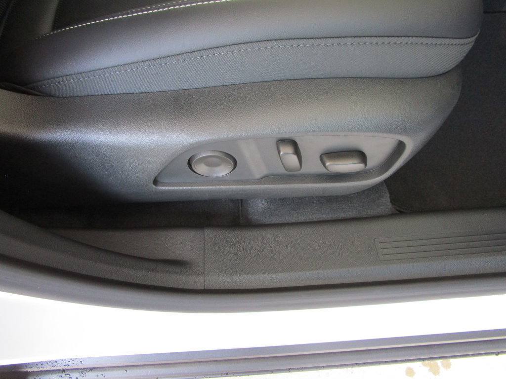 New 2027 GMC Terrain Elevation w/ Elevation Premium Package FWD image 23