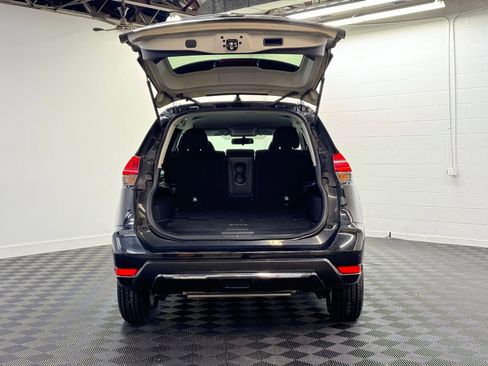 Used 2017 Nissan Rogue SV image 29