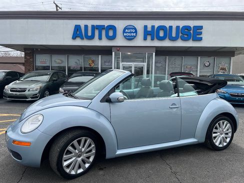 Used 2009 Volkswagen Beetle S image 1