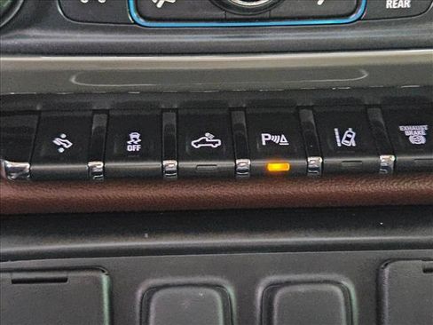 Used 2016 Chevrolet Silverado 2500 High Country w/ Duramax Plus Package AWD/4WD image 21
