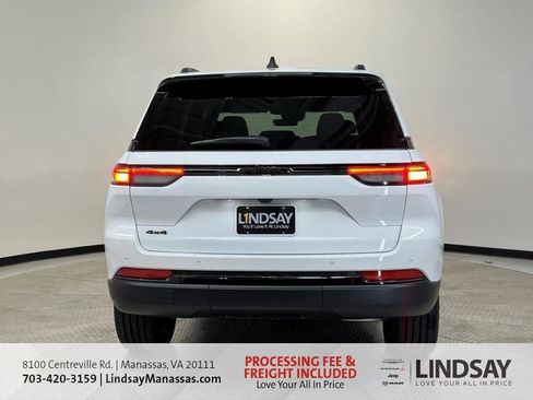 New 2025 Jeep Grand Cherokee Altitude image 6